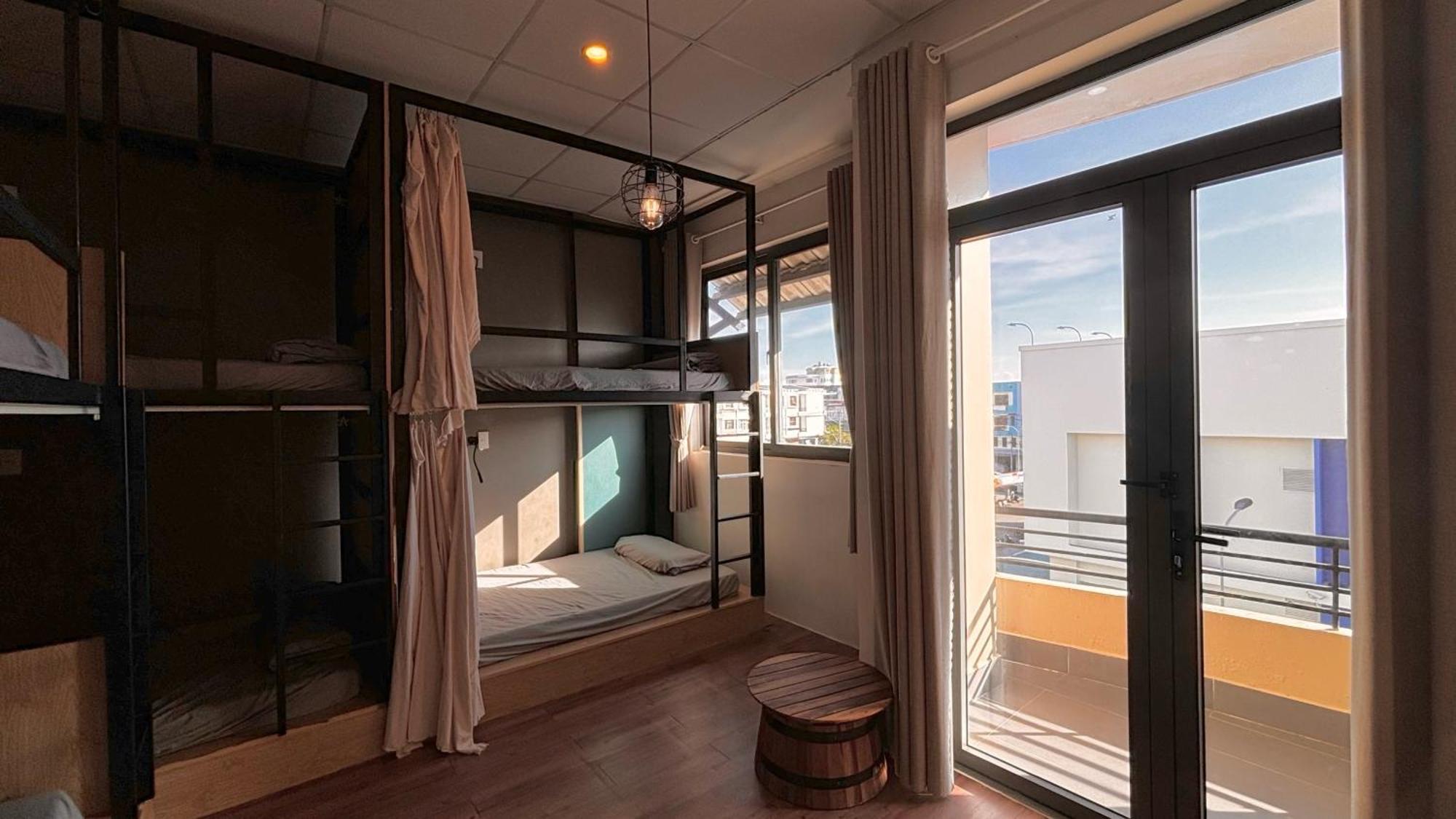 Stay Hostel - 300M From The Ferry ラックザー エクステリア 写真